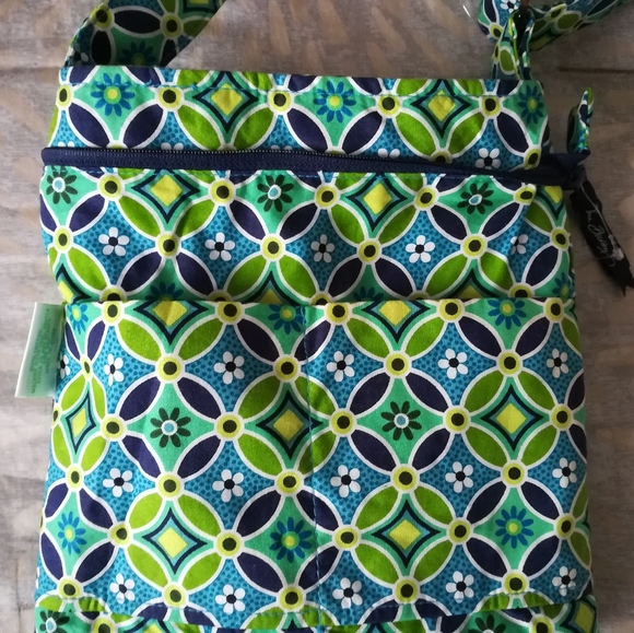 Vera Bradley NWOT crossbody purse. - Picture 13 of 16